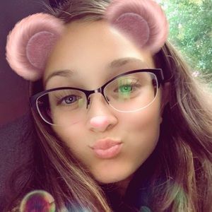 Meet your Posher, Iliana